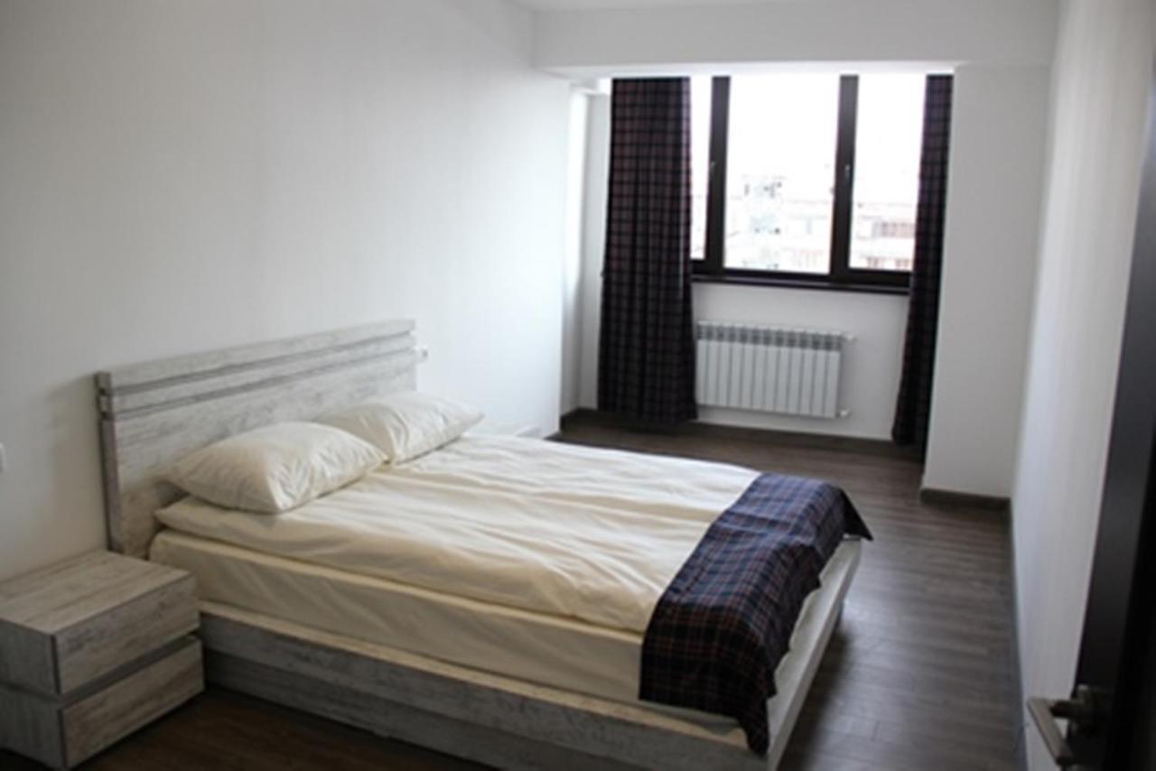 City Centre Apartments By Picnic Erevan Esterno foto